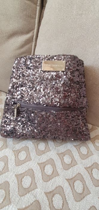 Сумочка  двухместная  кожа  с одним разделом с рисунком, клачь серебр.