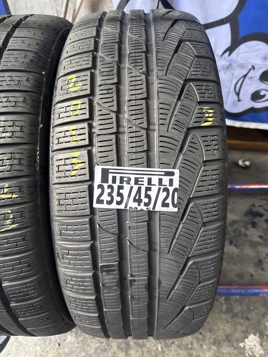235/45/20 Pirelli M+S