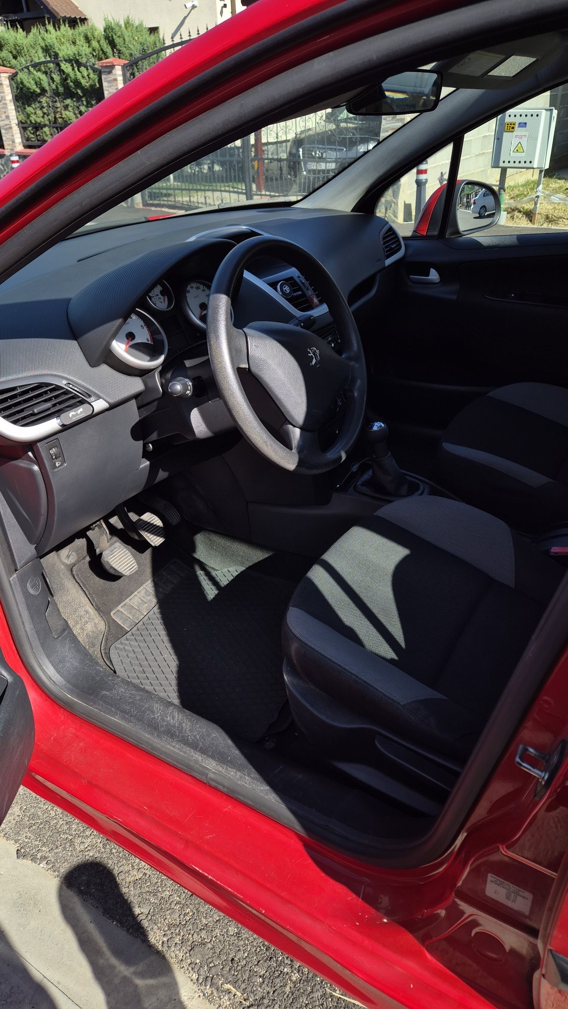 Vand Peugeot 207 1.4 HDI 68 CP