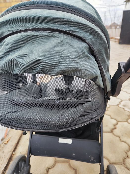 Продам прогулочную коляску