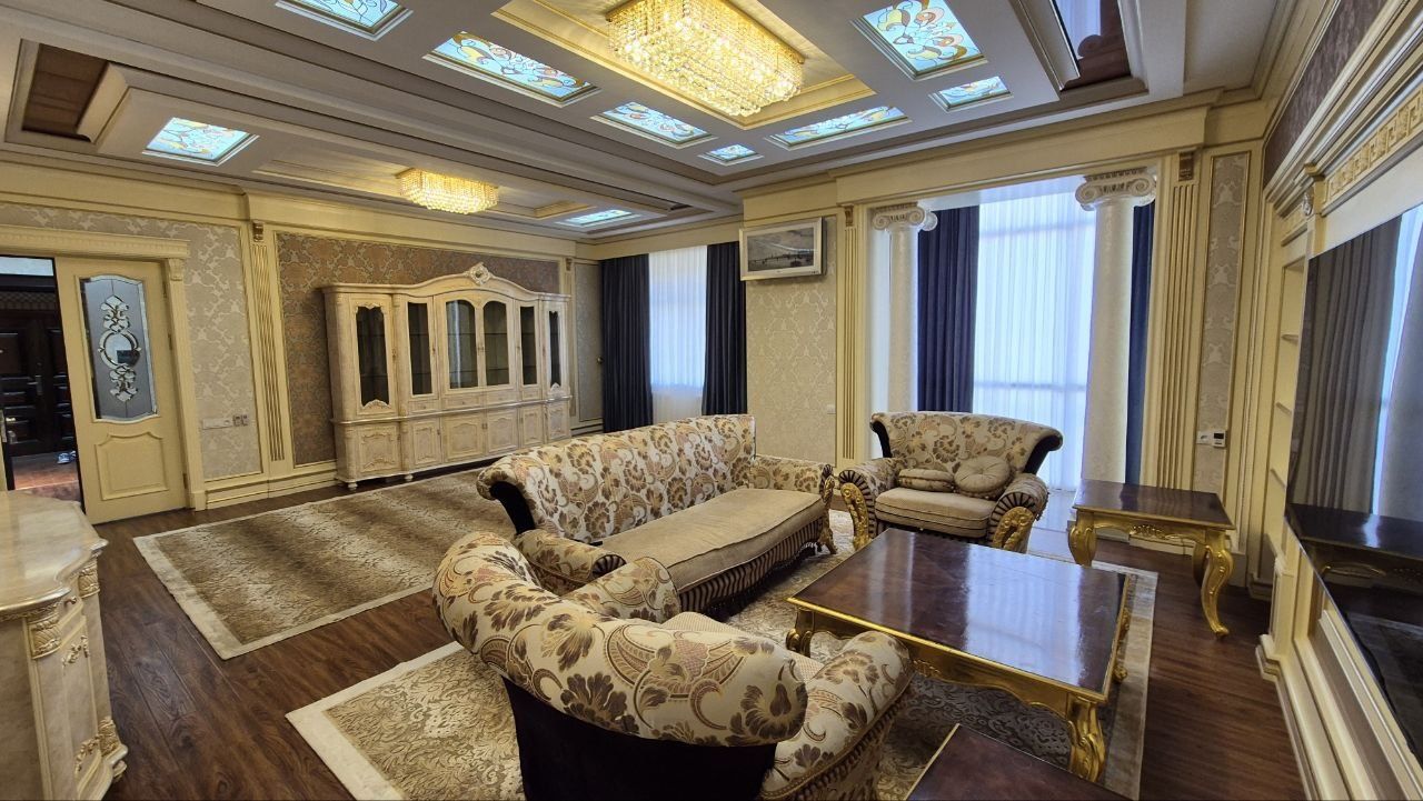 Квартира в аренду ГАБУС ул.Тарас Шевчен 4/5/9.160м²ко
