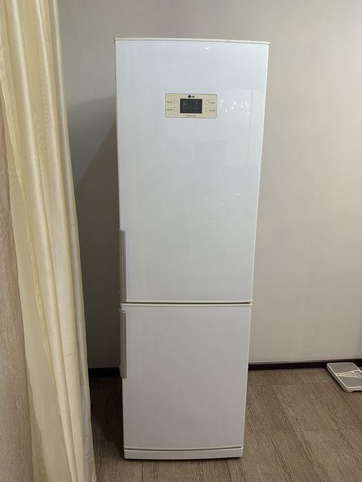 Продам холодильник LG