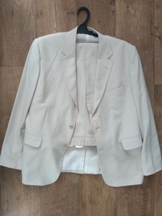 Продам летний костюм брючный мужской