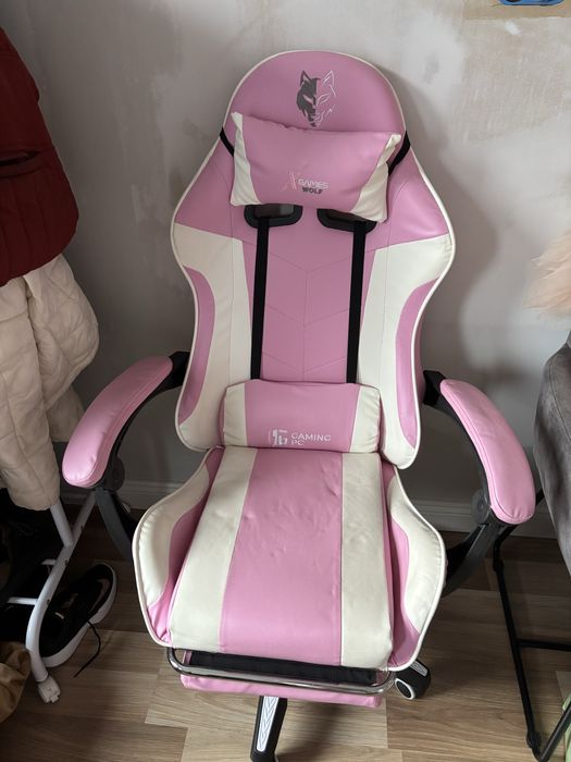 Scaun gaming cu masaj