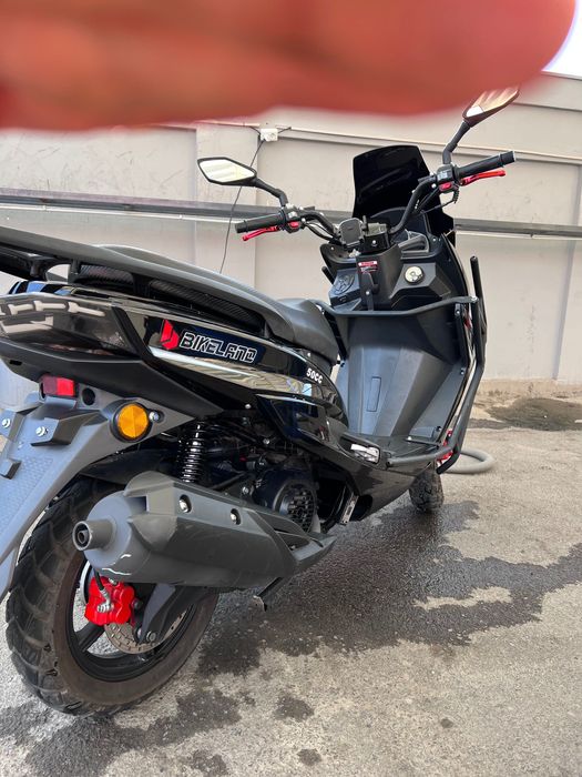 Tiger 150 kub skuter obmen bor Iphone 15 Pro dan tepasiga