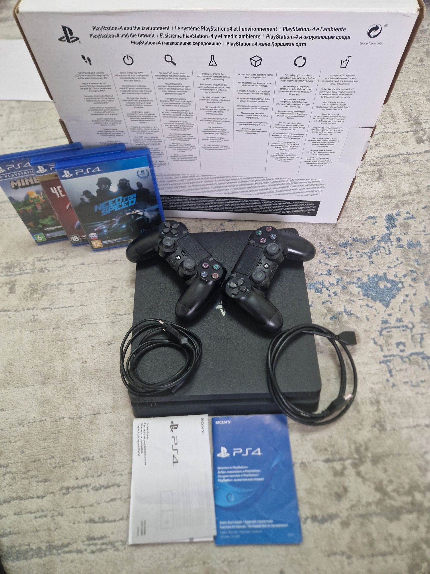 Продам PS4 Slim 1 TB