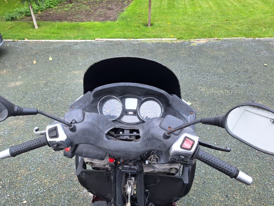 Vând scuter piaggio mp3 4timpi fara acte