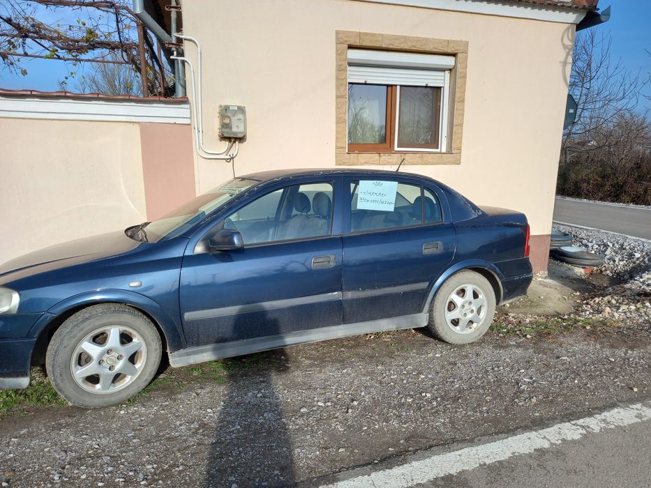 Vând Opel Astra g