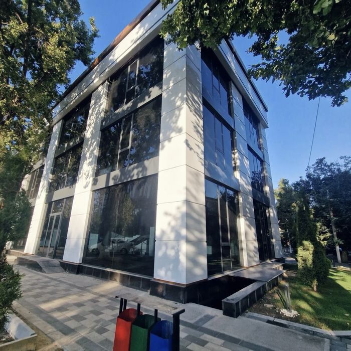 Продается коммерческая недвижимость ц-5 первая линия 900кв.м