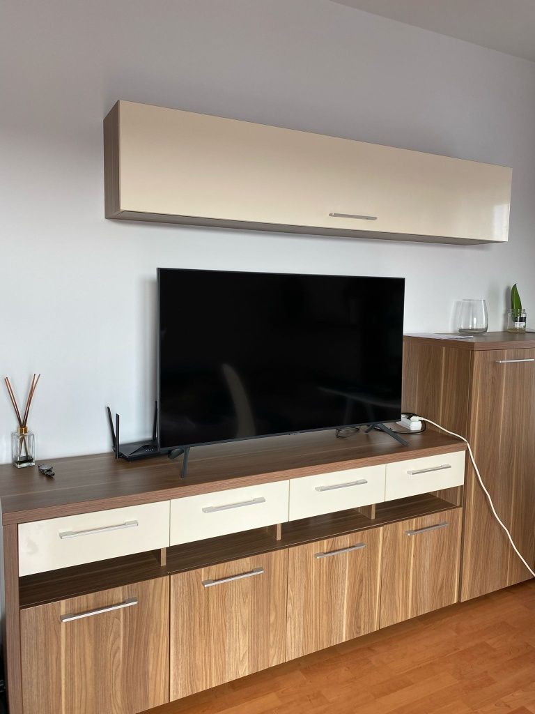 Inchiriez apartament cu 2 camere zona Titan