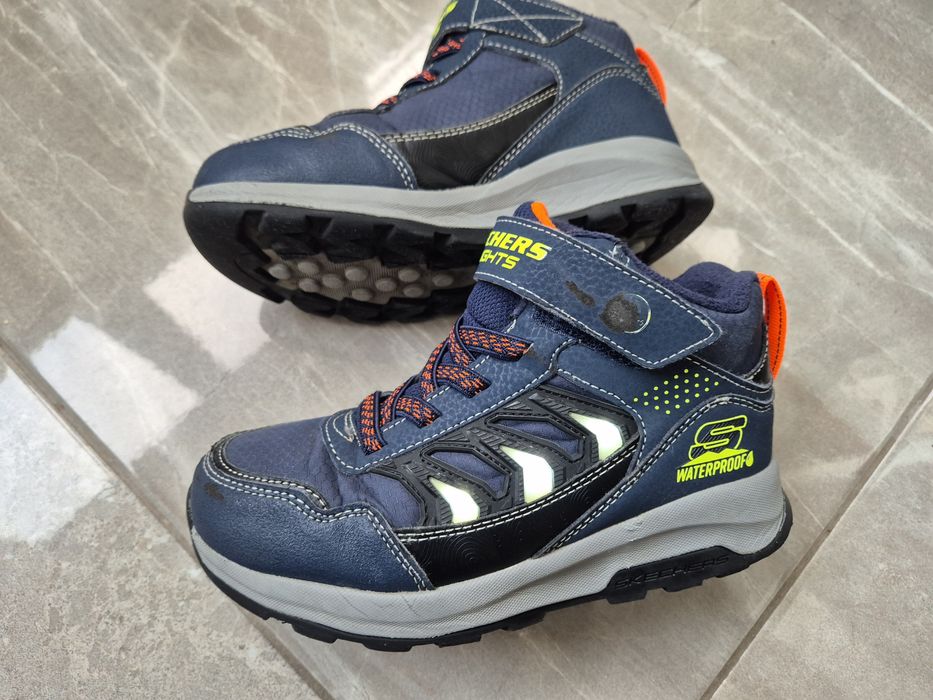 Ghete impermeabile Sketchers S-Lights bleumarin 31