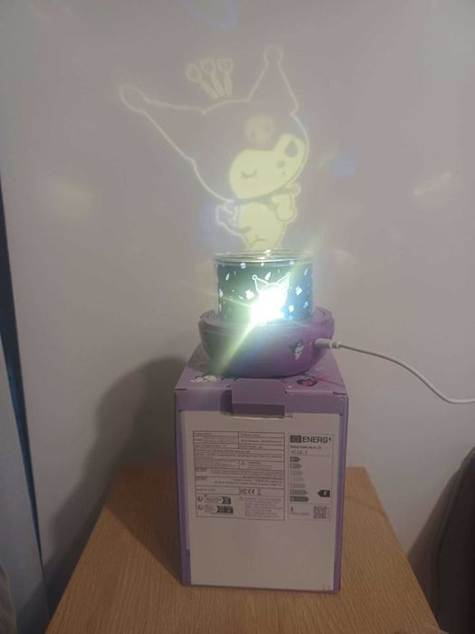 Аниме нощна лампа – въртящ се проектор със светлини и герои Kuromi
