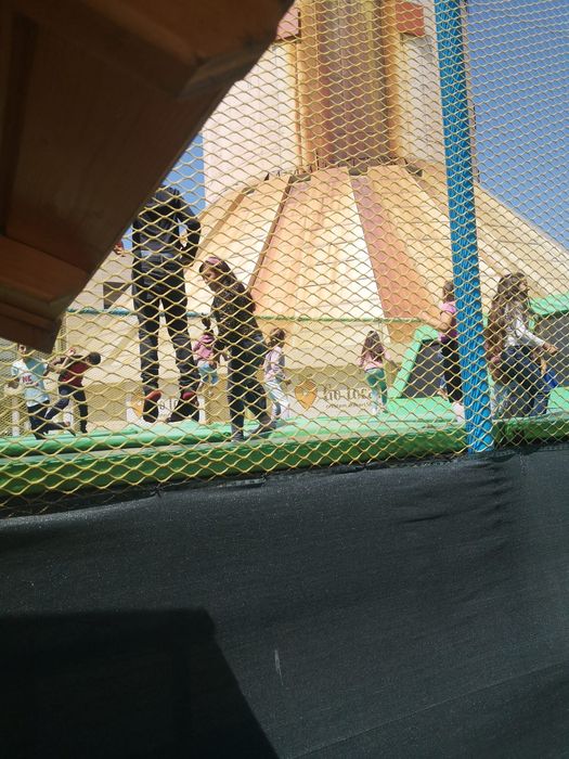 Vând trambulina elastica pentru copii