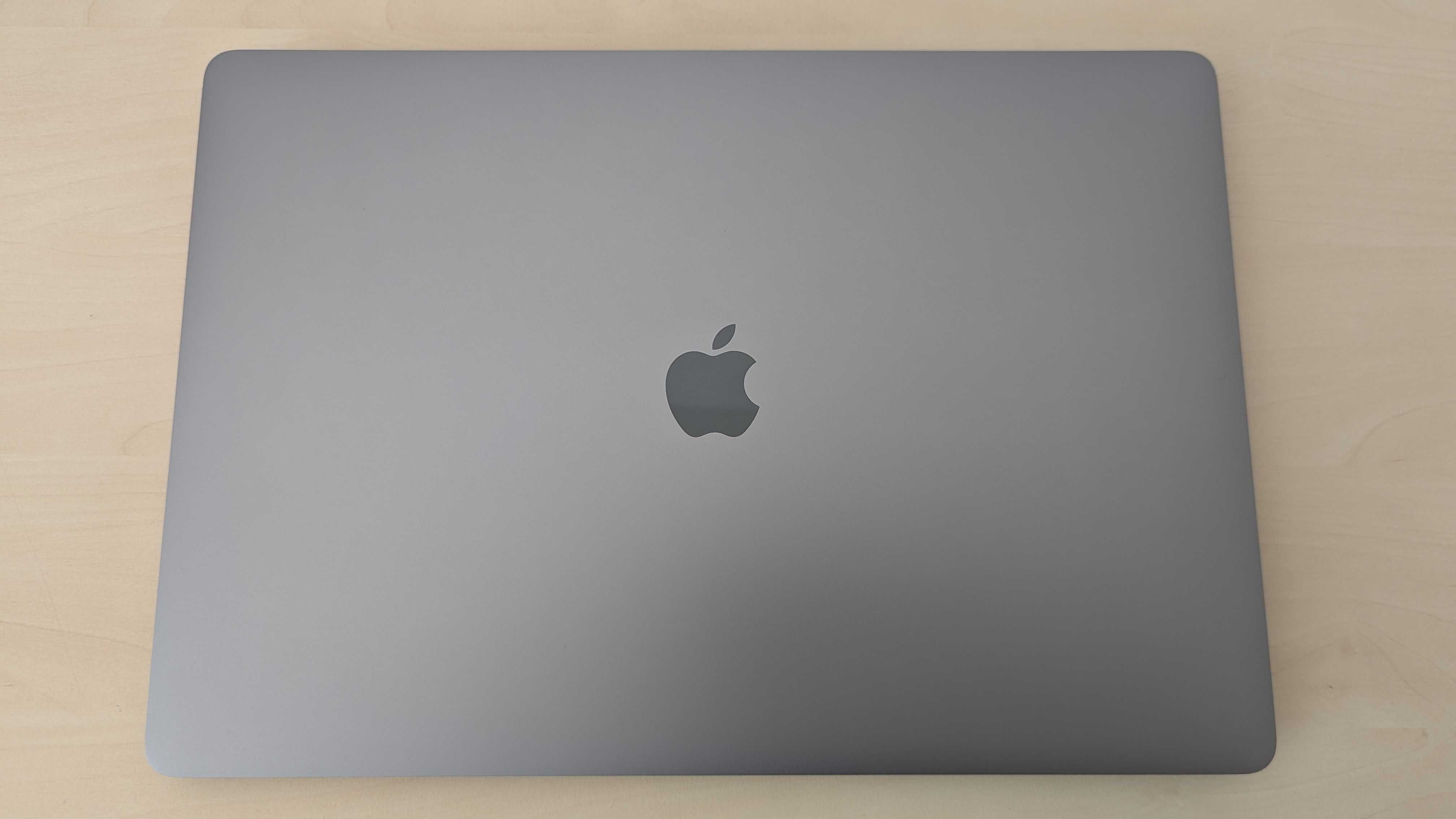 MacBook Pro 16" Core i7 2,6GHz 16GB RAM 500GB SSD (RU keyboard)