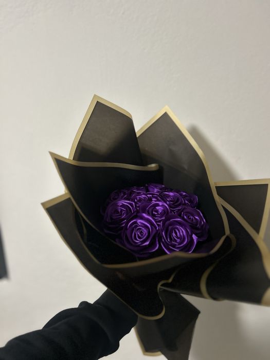 Buchet 11 Trandafiri satin