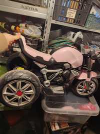 Tricicleta electrica pentru copiii