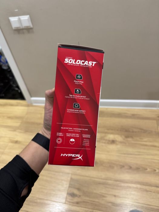 Продаю микрофон Микрофон HyperX SoloCast HMIS1X-XX-BK/G черный