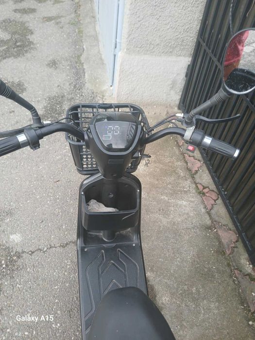 vand scuter electric nou