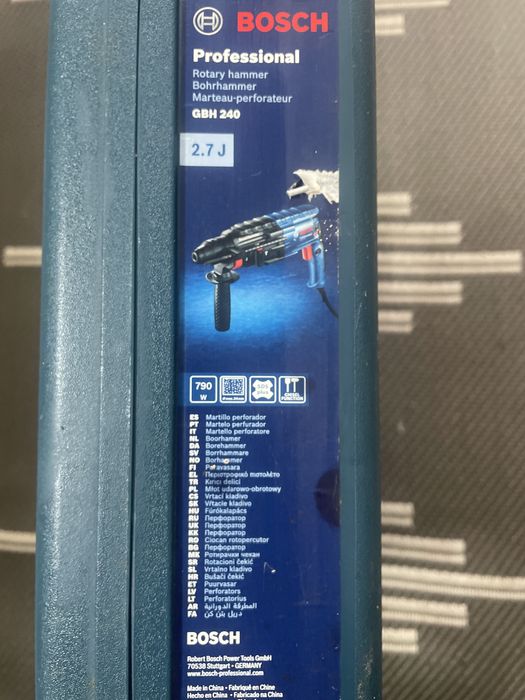 Продам практически новый перфоратор bosh