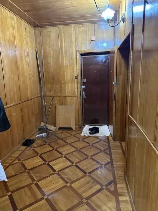 Продаётся квартира 4/1/4 Карасу-2 среднее состояние 92м2 Не торец