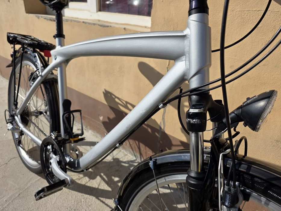 Bicicleta BMW 26 Inch Aluminiu 27 viteze Shimano dinam butuc