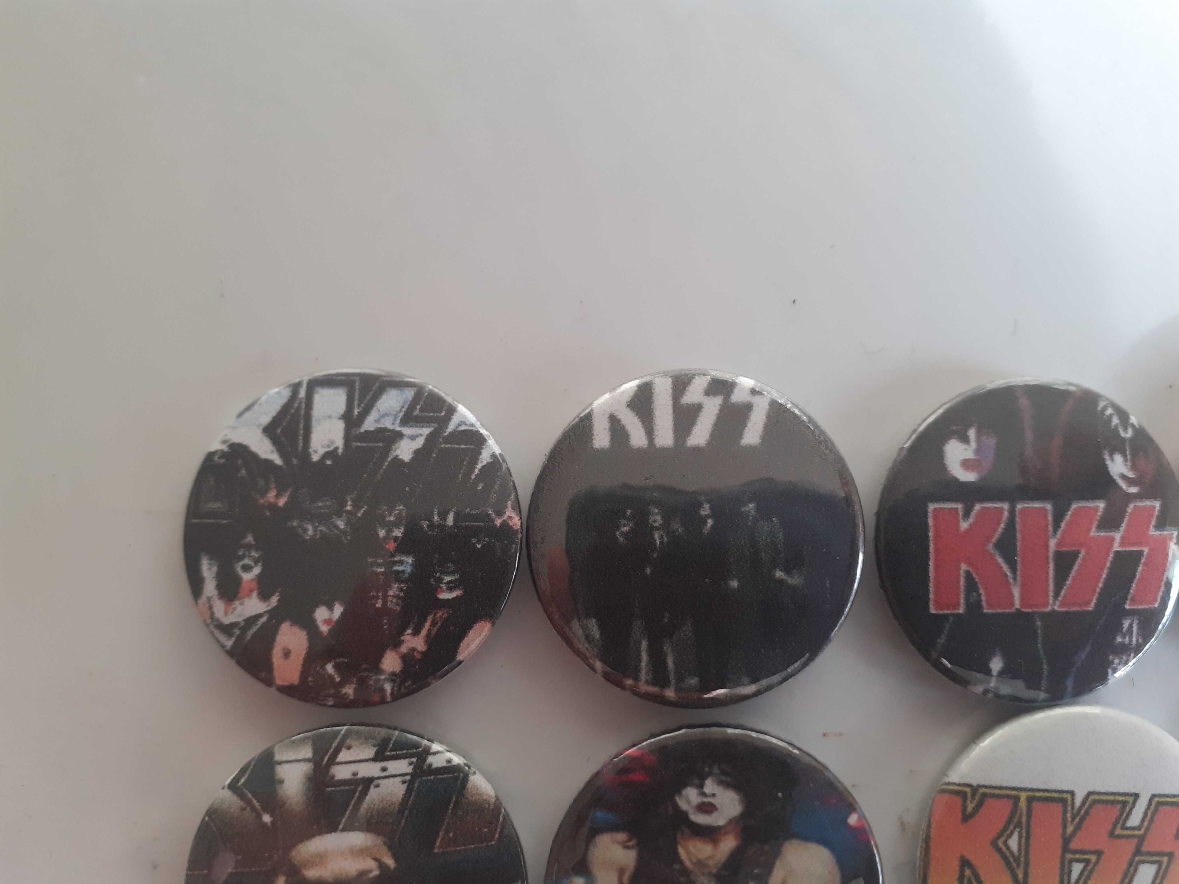 Значки на Heavy Metal бандата KISS