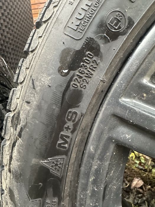 Set 4 Anvelope Iarna 245 45 r18 Goodyear UltraGrip Performance