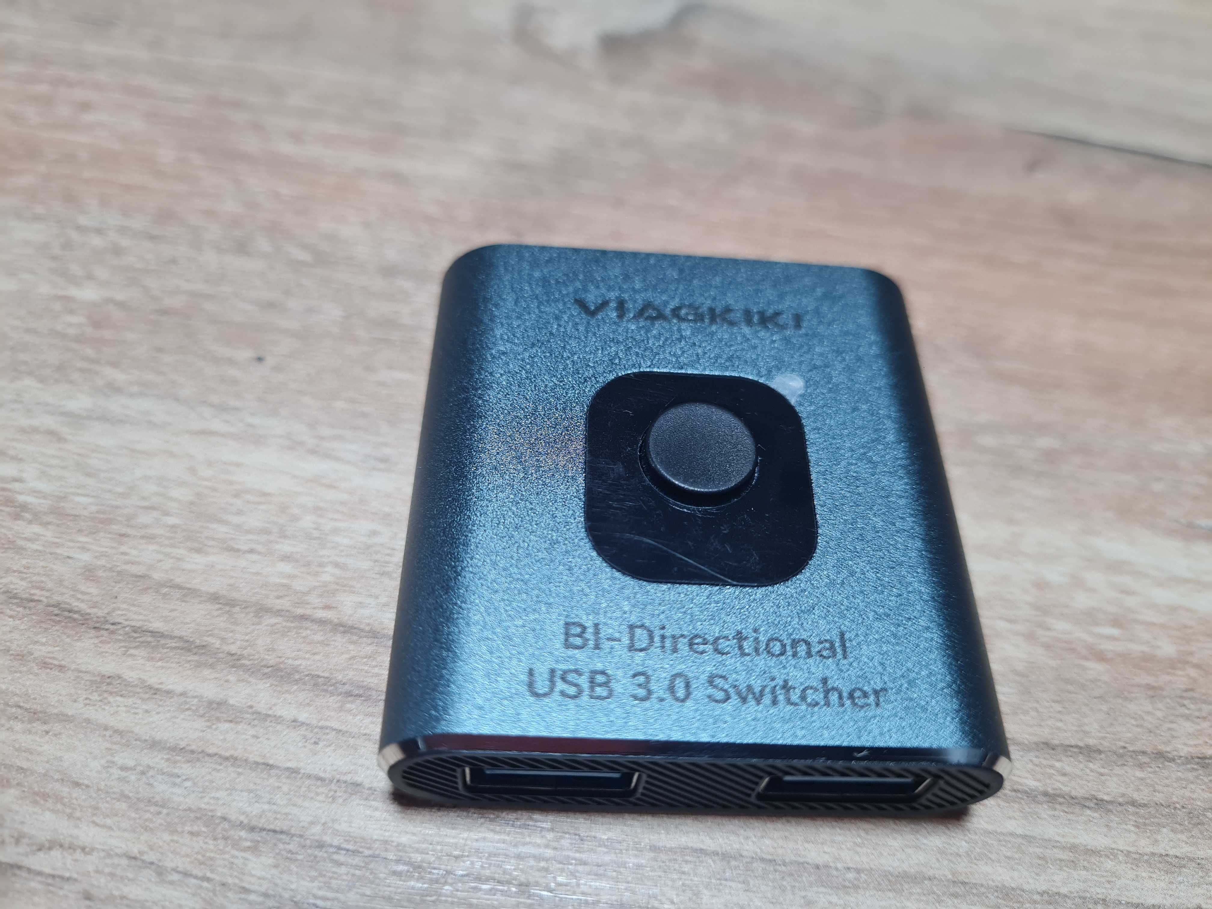 KVM Switch usb 3.0 bidirectional pentru mouse, tastatura, Negociabil