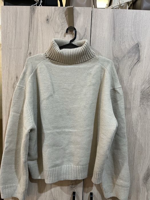 Женски пуловер