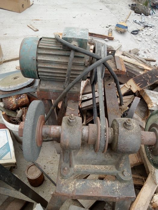 Шмиргел и фреза ръчнонаправени