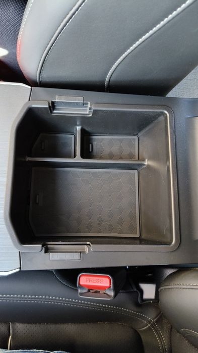 Органайзер в подлокотник Chery Tiggo 7pro/4pro