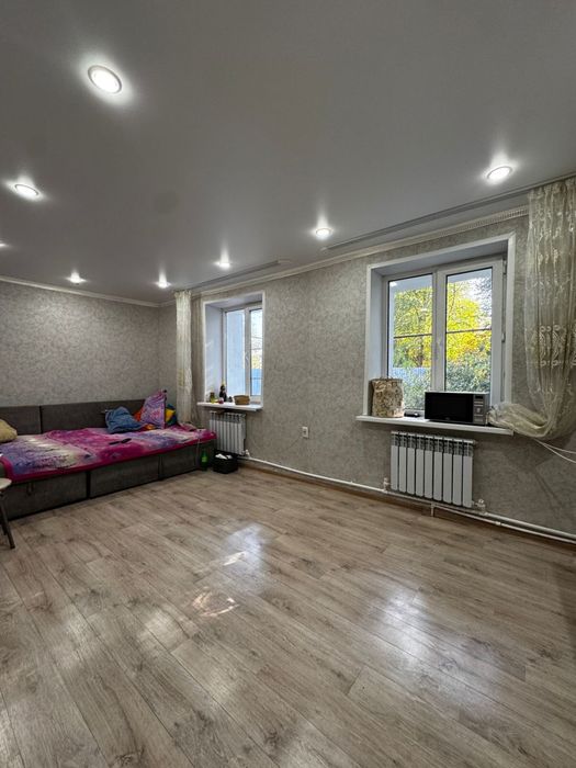 Продается 2-х квартирный дом с 10 сотками ИЖС