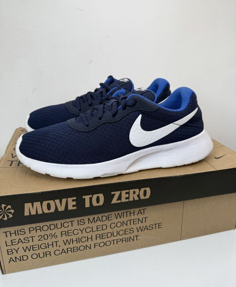 Nike Tanjun ( 42) Маратонки