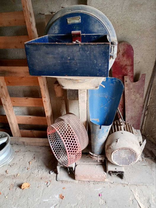 Продавам ярмомелка