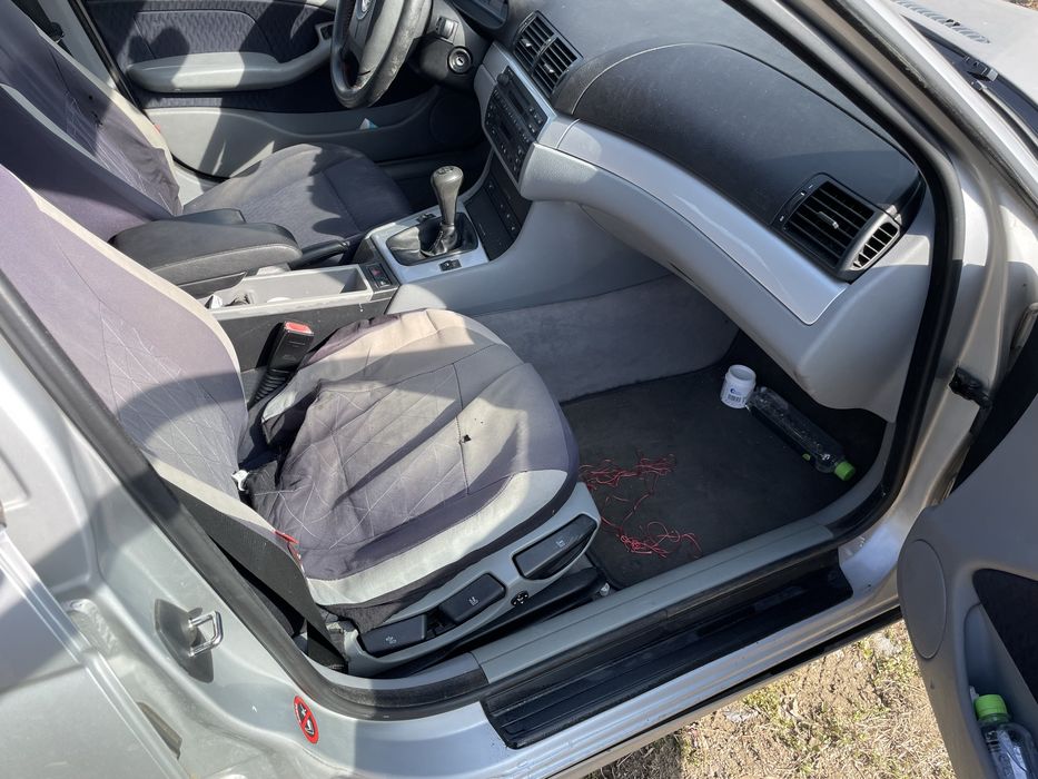 Dezmembrez BMW  E46.  320D