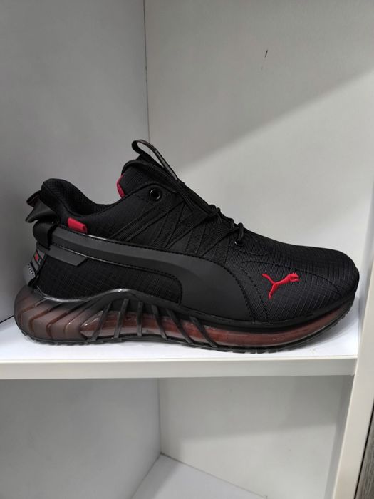 Кросовки новые размер 42