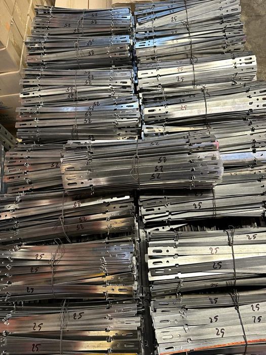 Distantier cofraje distantiere montanti pene cleme plastic armatura