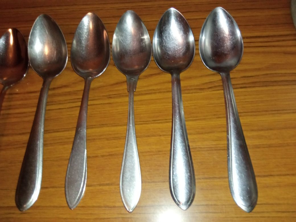 Кухонная утварь, посуда, ложки, вилки, ножи