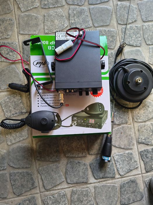 Statie radio CB PNI chit complet cu antena