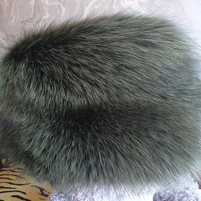 Продам новую  меховую шапку