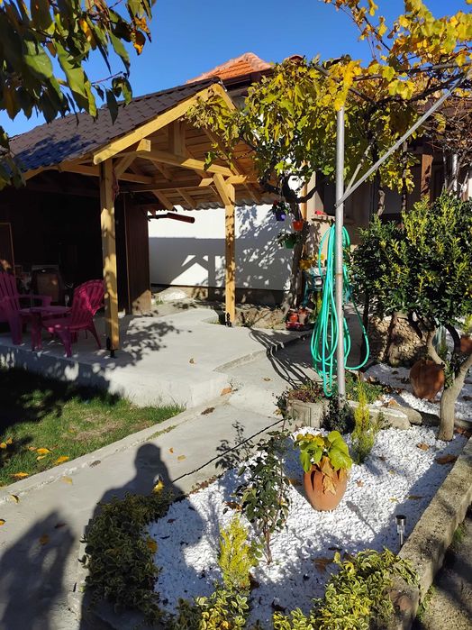 Продава къща в град Мъглиж.