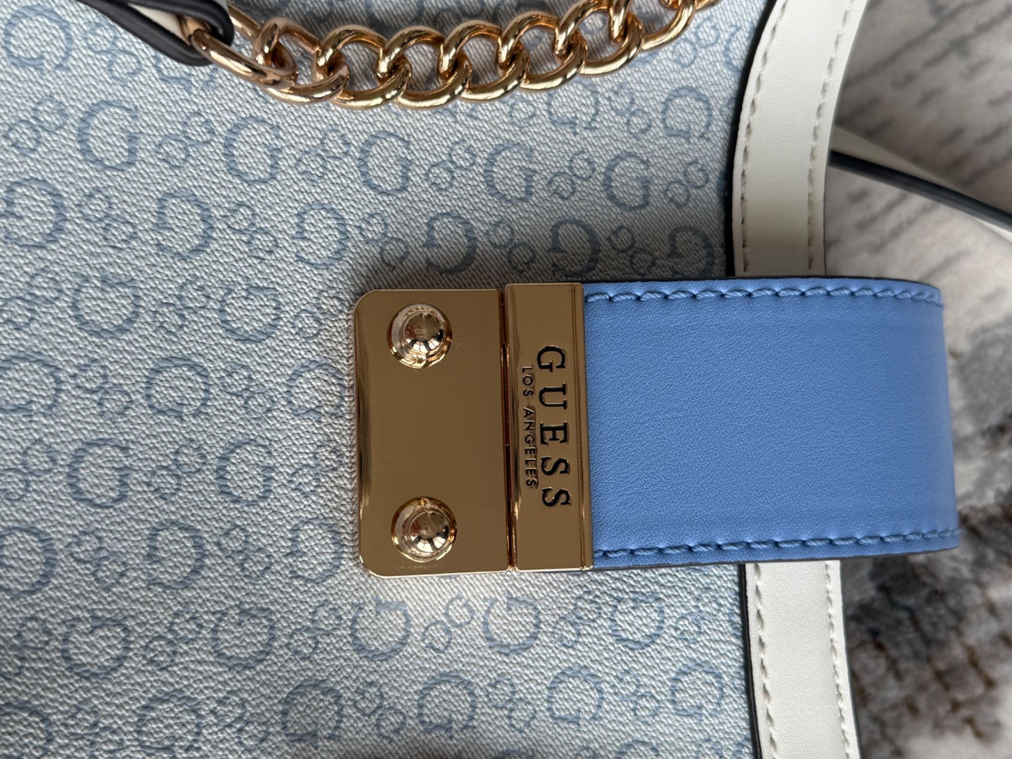 Дамска Чанта Guess