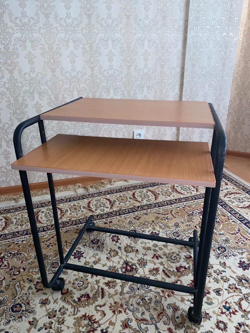 Стол для компьютера