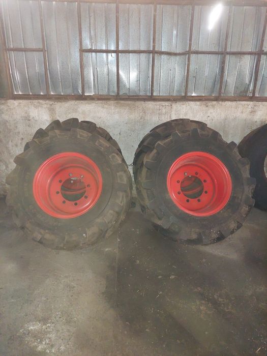 Roți cu cauciucuri noi