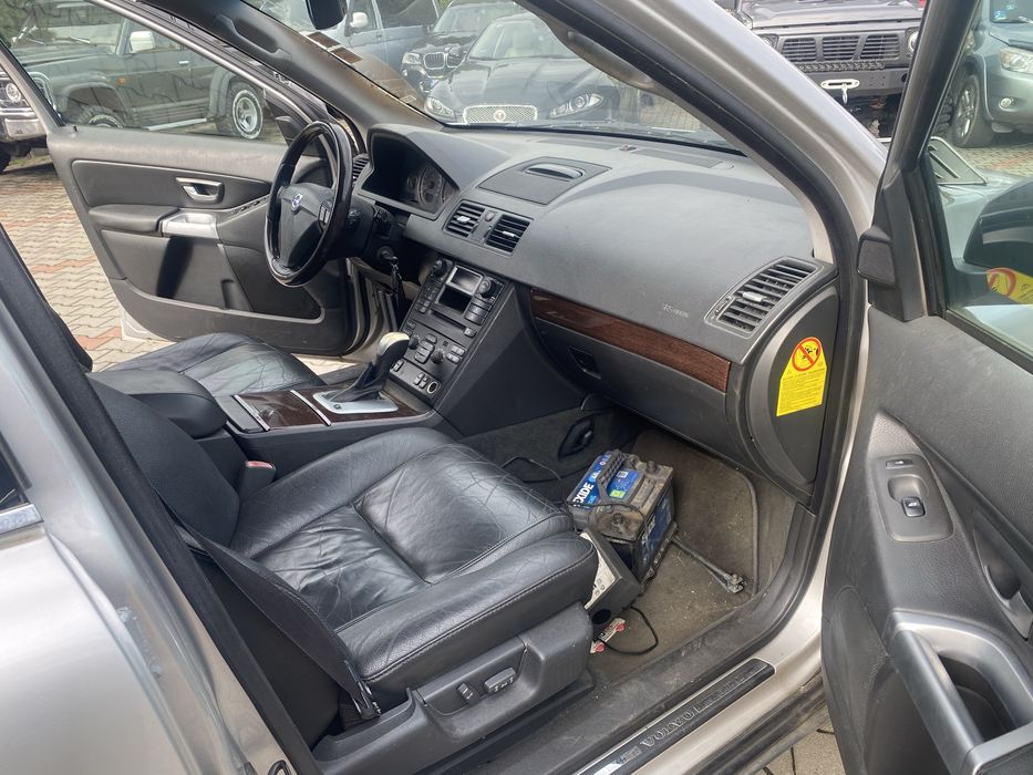 Dezmembrez Volvo XC90