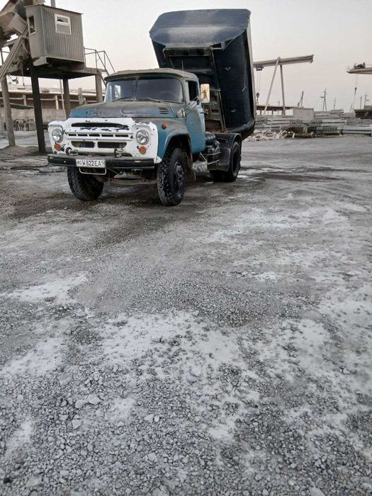 Зил 555 сотилади