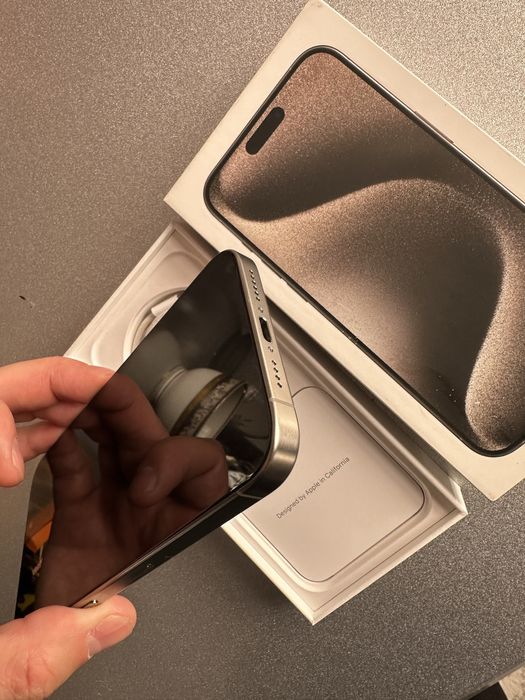 Iphone 15 pro max 512 battery 90%