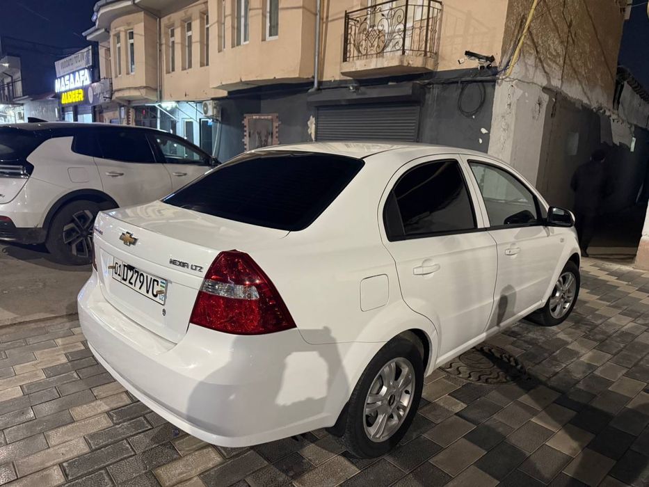 Nexia 3 Avtomat sotiladi