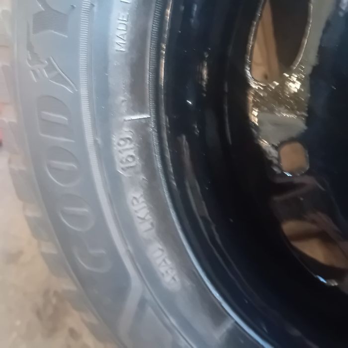 Cauciucuri cu genti de tabla