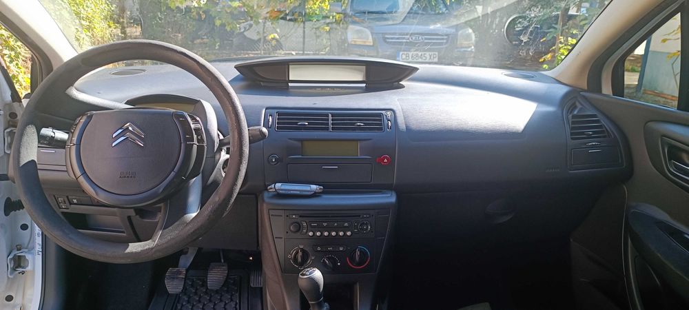 Citroen C4 личен автомобил